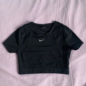NIKE crop workout top